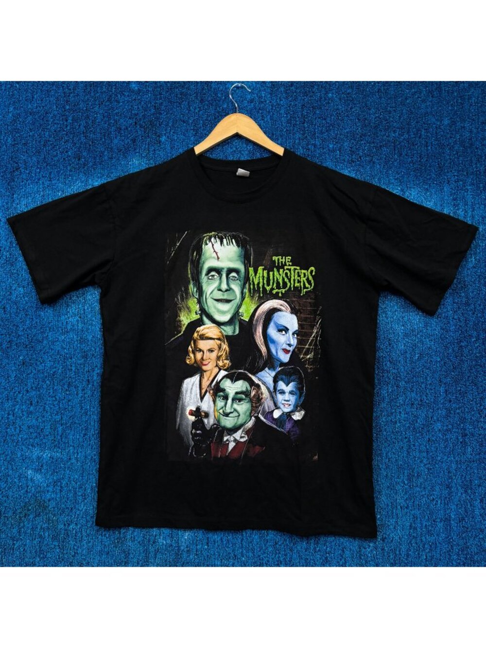 The Munsters Graphic Halloween T-Shirt Size Extra Large